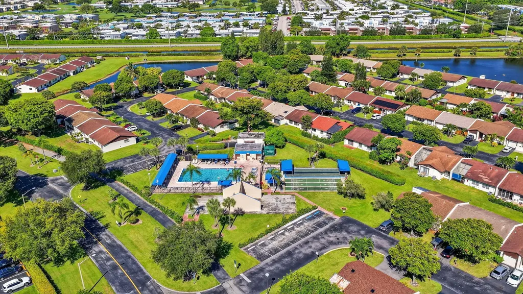 5190 Las Verdes Circle Delray Beach FL 33484