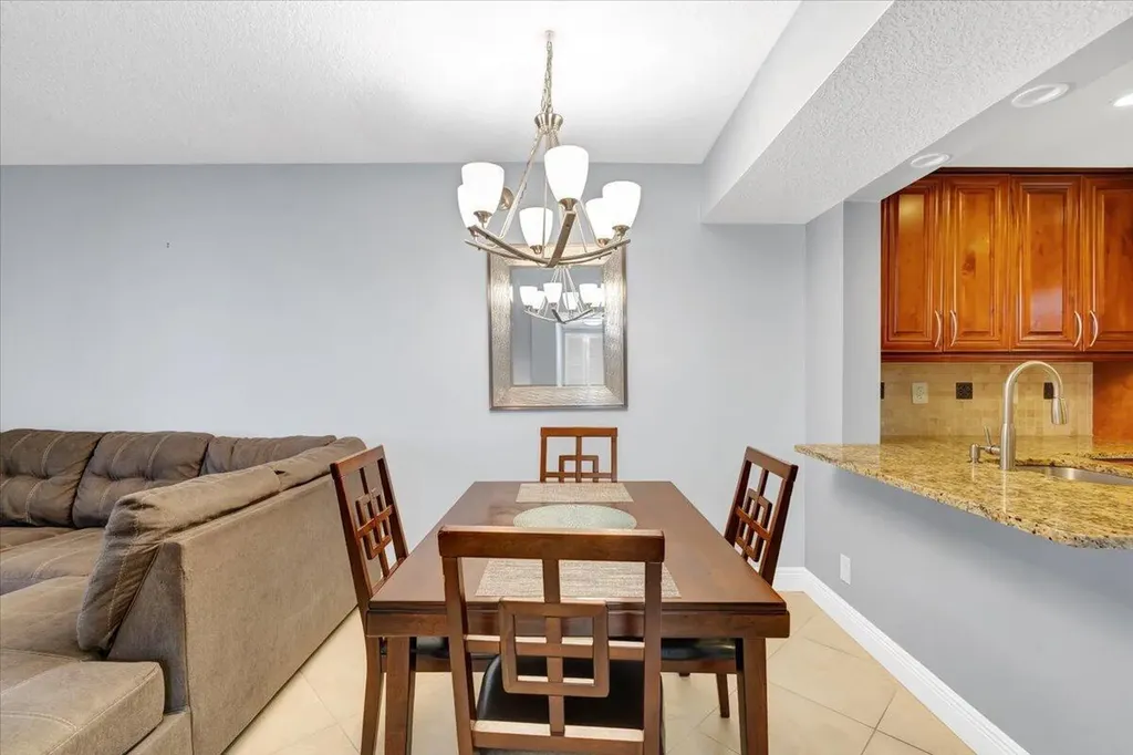 5190 Las Verdes Circle Delray Beach FL 33484
