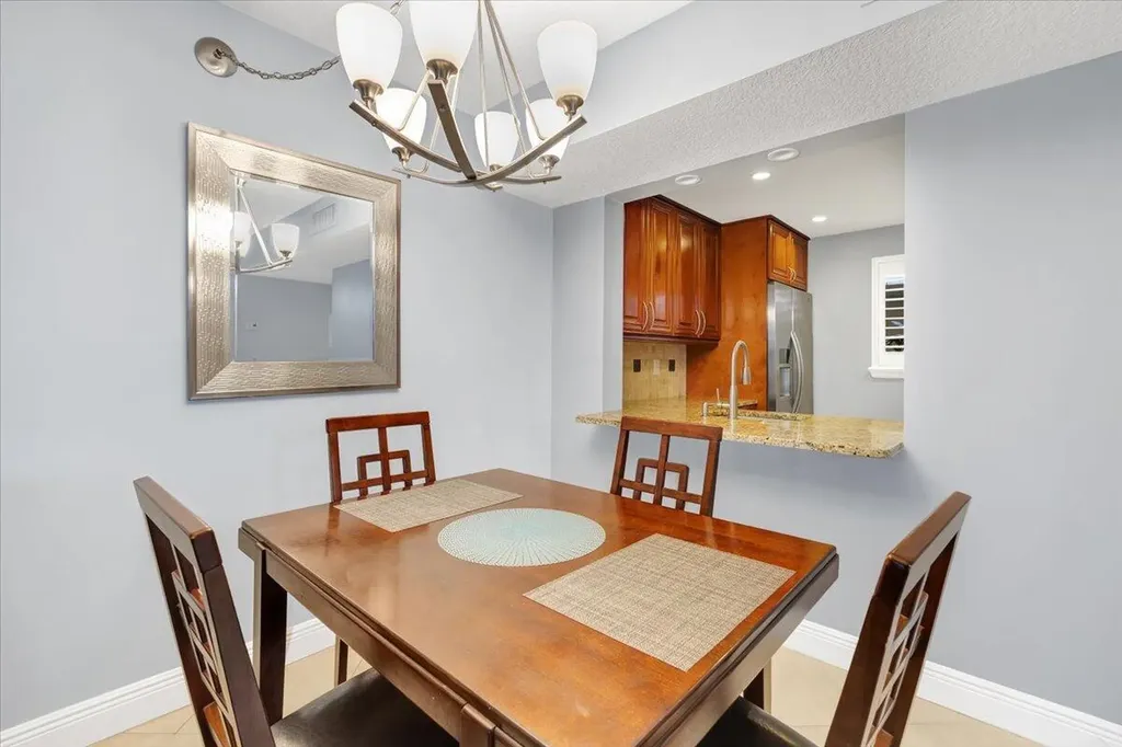 5190 Las Verdes Circle Delray Beach FL 33484