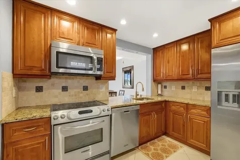 5190 Las Verdes Circle Delray Beach FL 33484