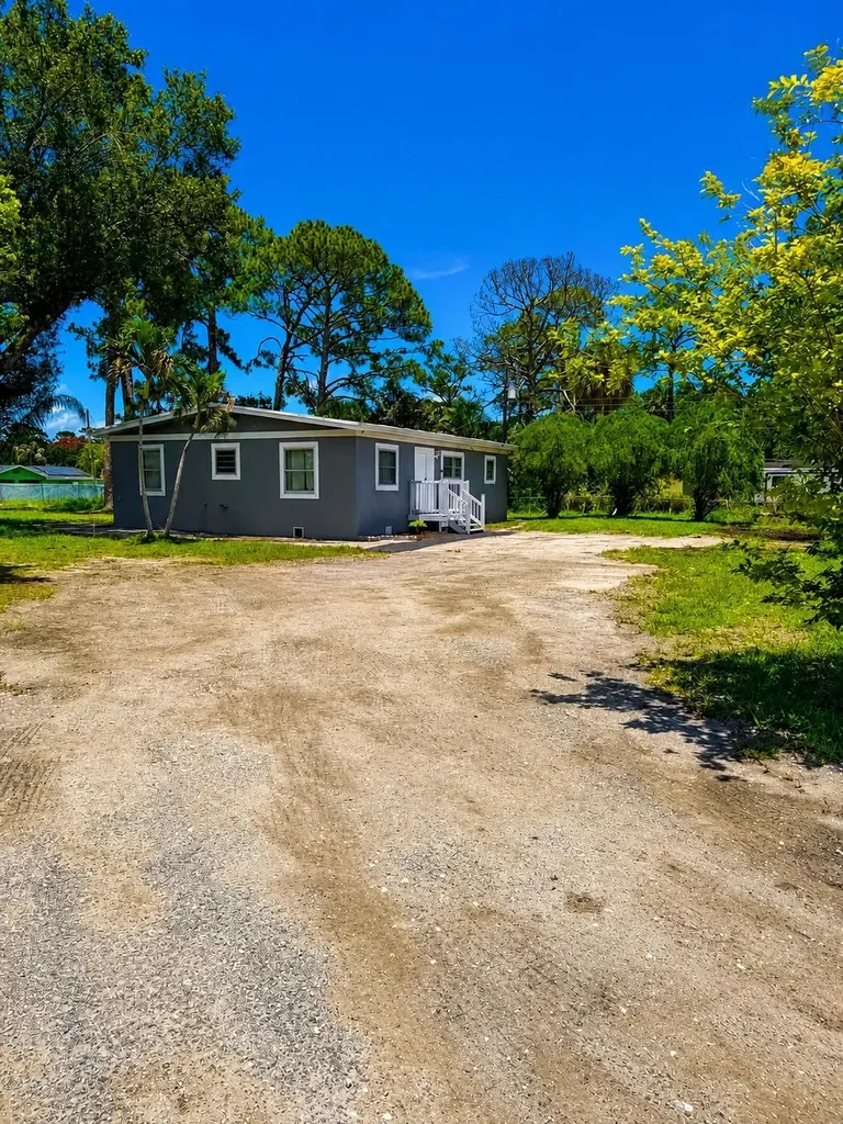 468 N 53rd Drive Drive N West Palm Beach FL 33415