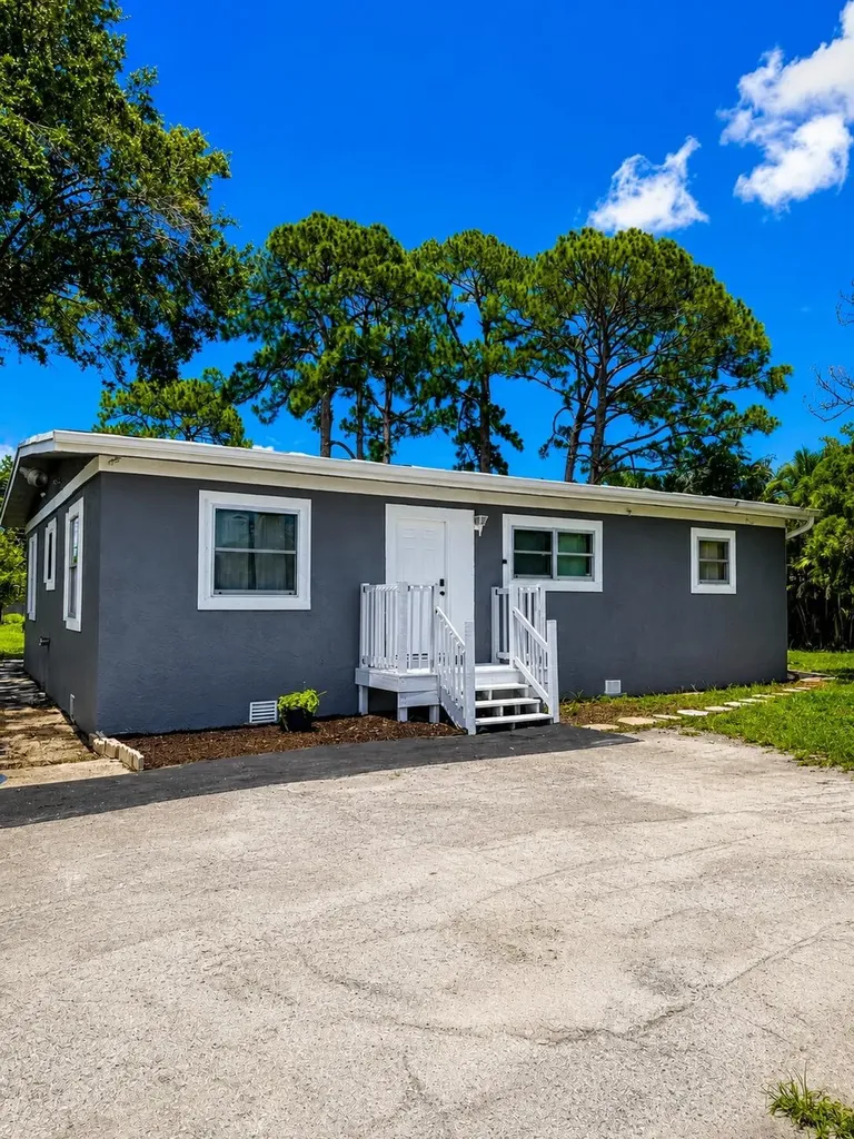 468 N 53rd Drive Drive N West Palm Beach FL 33415