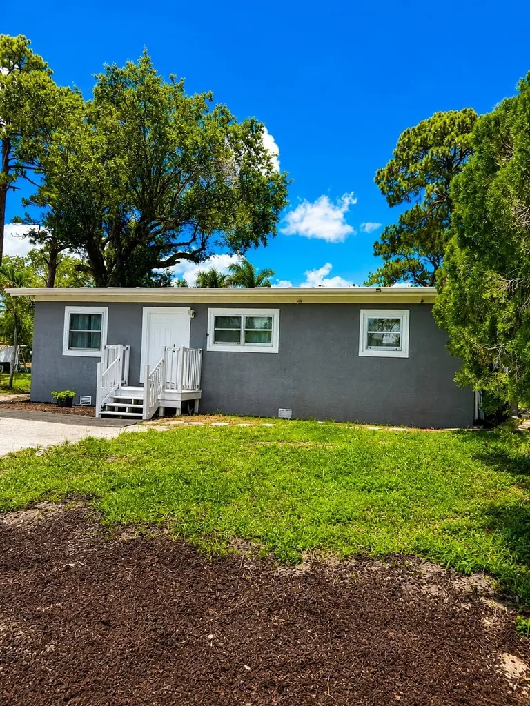 468 N 53rd Drive Drive N West Palm Beach FL 33415