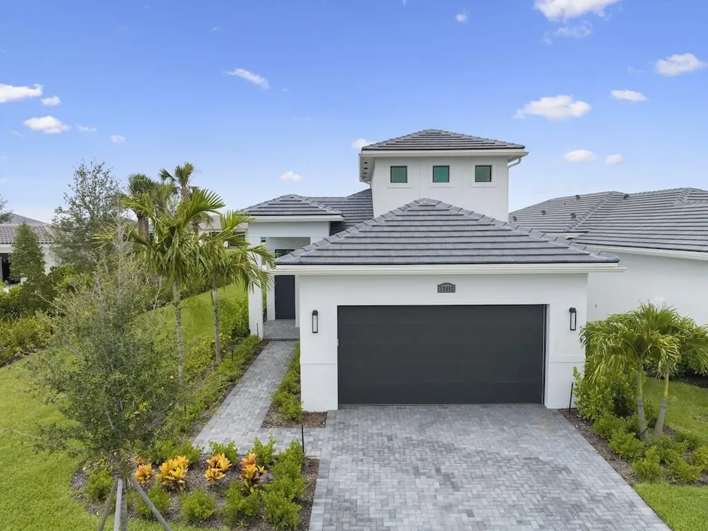 12442 SW Lunata Way Port St Lucie FL 34987