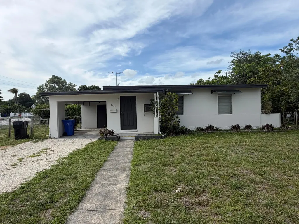 1437 NW 10th Place Fort Lauderdale FL 33311