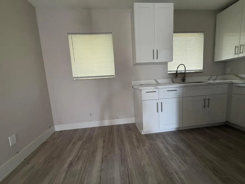 1437 NW 10th Place Fort Lauderdale FL 33311
