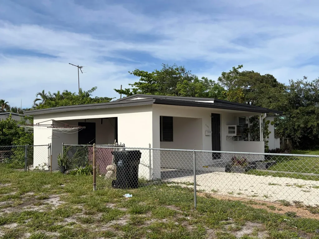 1437 NW 10th Place Fort Lauderdale FL 33311