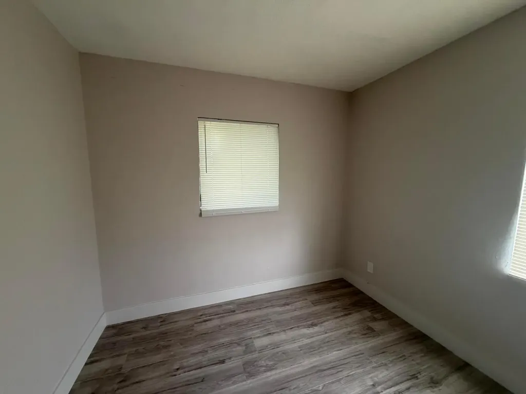 1437 NW 10th Place Fort Lauderdale FL 33311