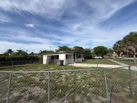 1437 NW 10th Place Fort Lauderdale FL 33311