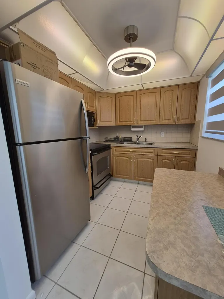 144 Dorchester G West Palm Beach FL 33417