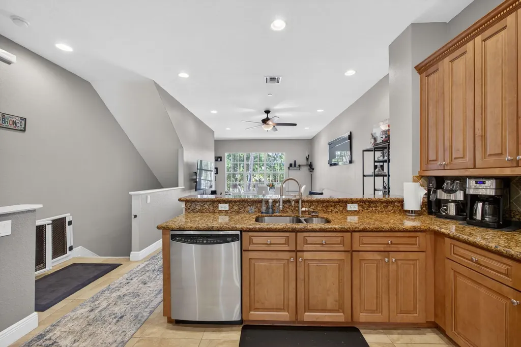 4710 E Artesa Way Way E Palm Beach Gardens FL 33418