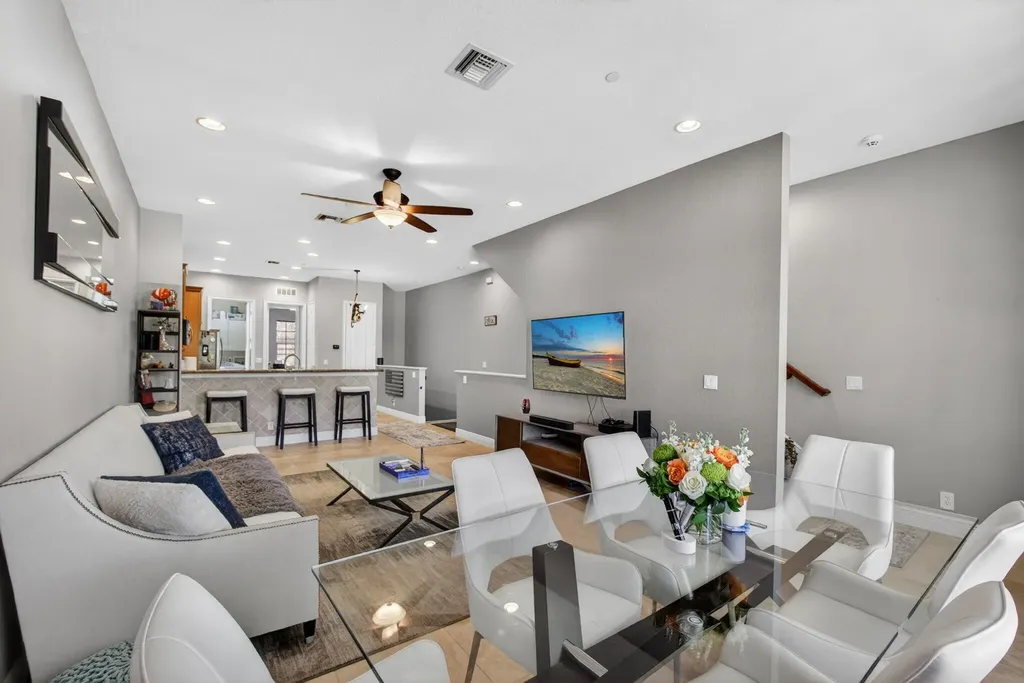 4710 E Artesa Way Way E Palm Beach Gardens FL 33418
