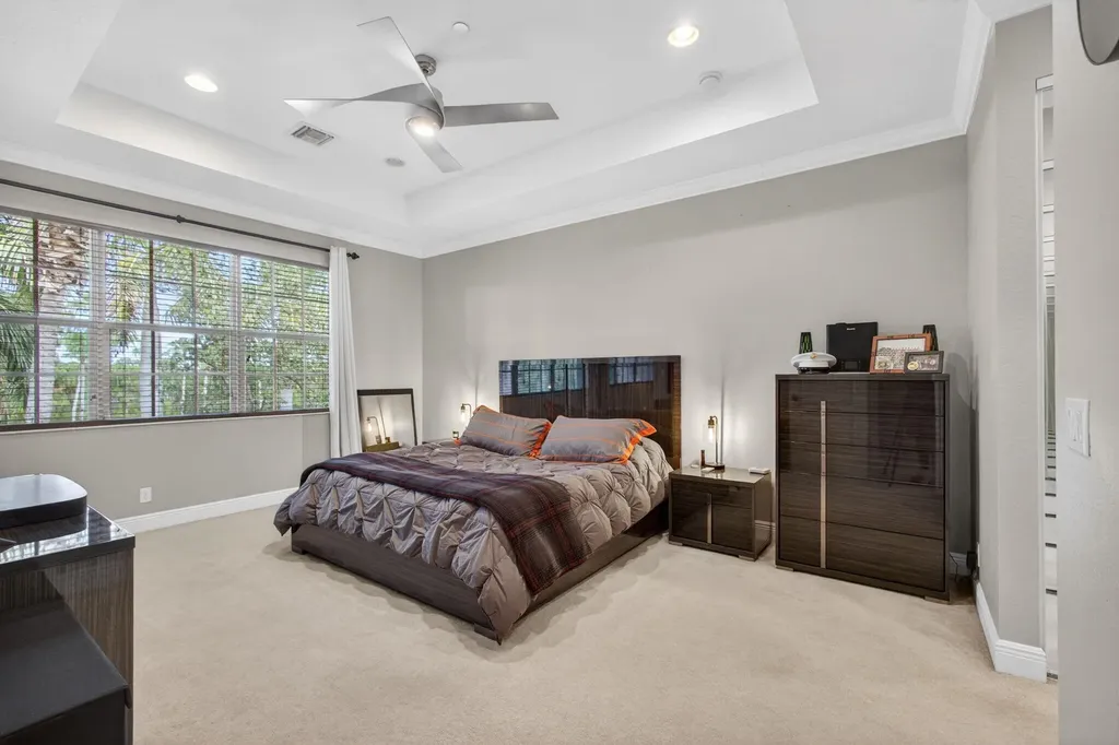 4710 E Artesa Way Way E Palm Beach Gardens FL 33418