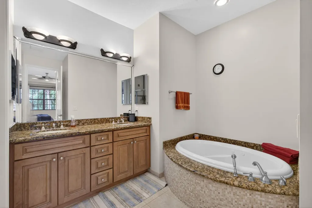 4710 E Artesa Way Way E Palm Beach Gardens FL 33418