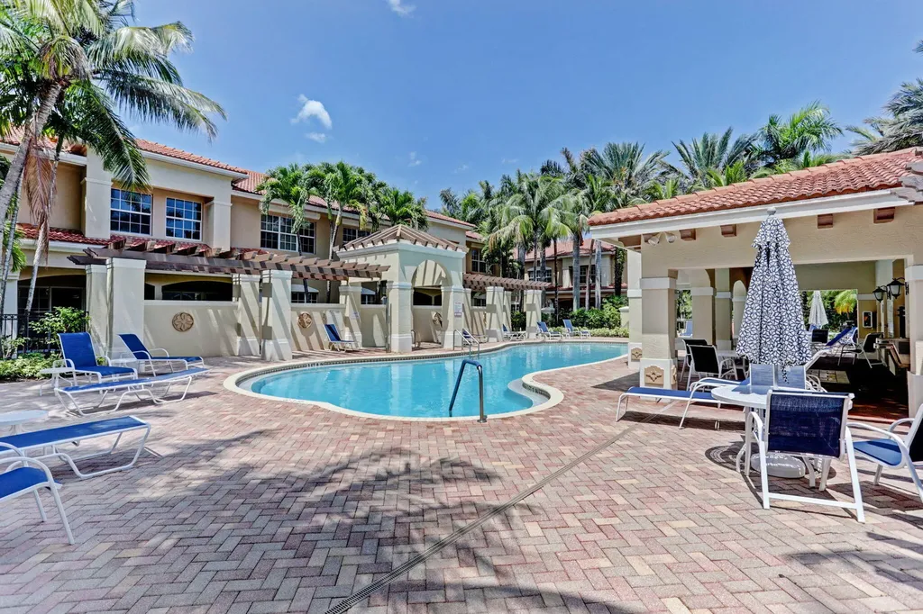 4710 E Artesa Way Way E Palm Beach Gardens FL 33418
