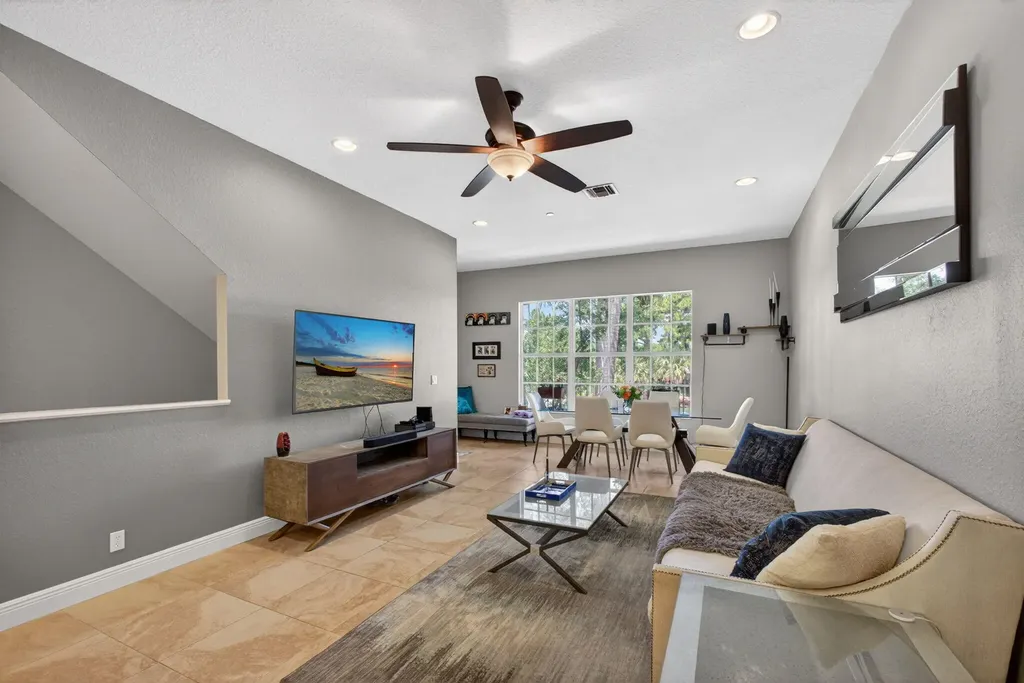 4710 E Artesa Way Way E Palm Beach Gardens FL 33418
