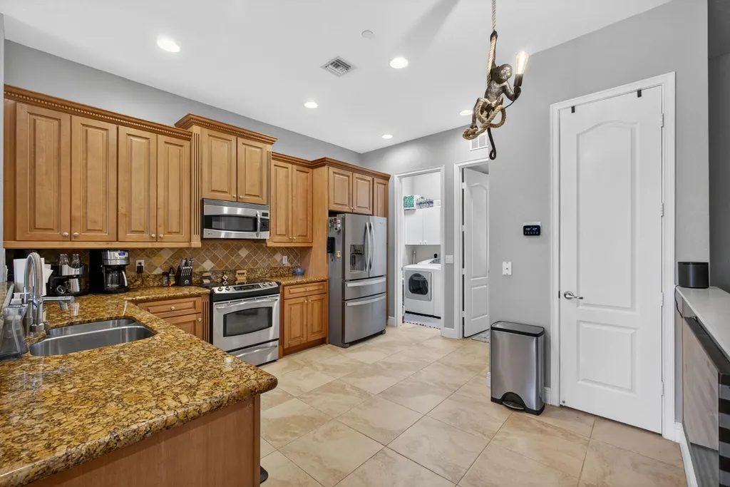 4710 E Artesa Way Way E Palm Beach Gardens FL 33418