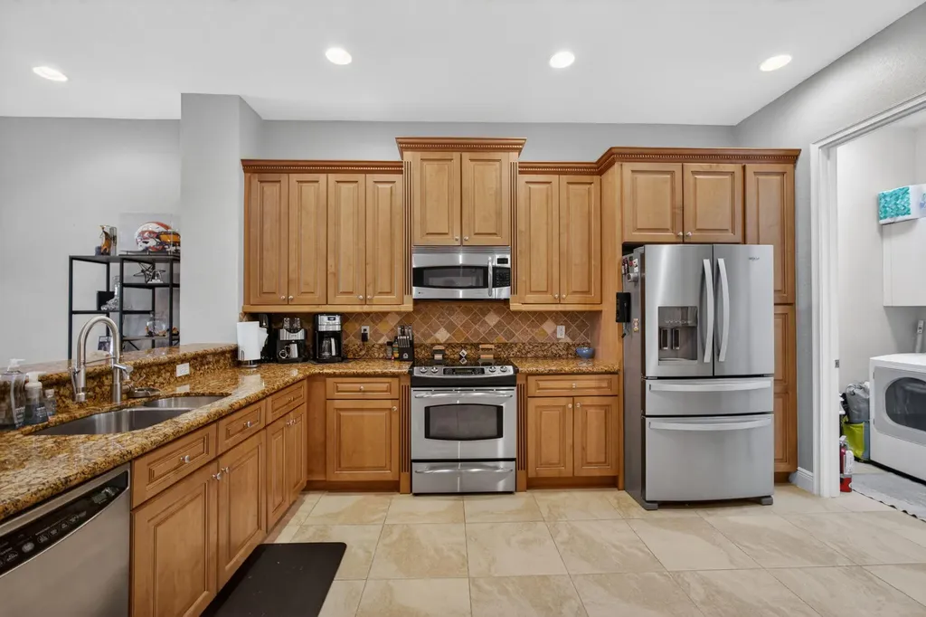 4710 E Artesa Way Way E Palm Beach Gardens FL 33418