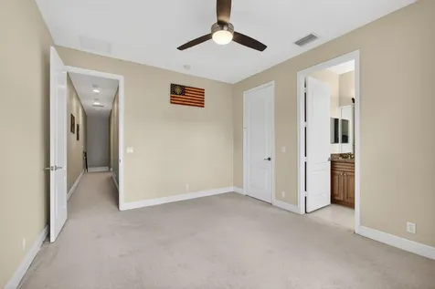 4710 E Artesa Way Way E Palm Beach Gardens FL 33418