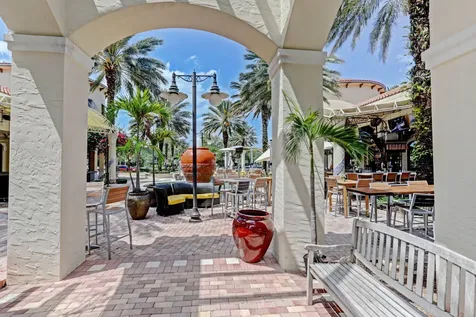 4710 E Artesa Way Way E Palm Beach Gardens FL 33418