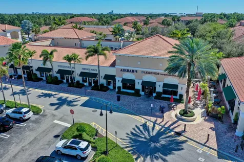 4710 E Artesa Way Way E Palm Beach Gardens FL 33418