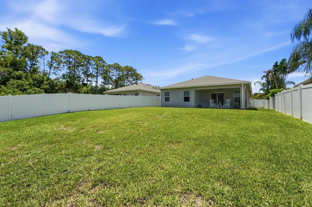 3899 SE Lee Street Stuart FL 34997