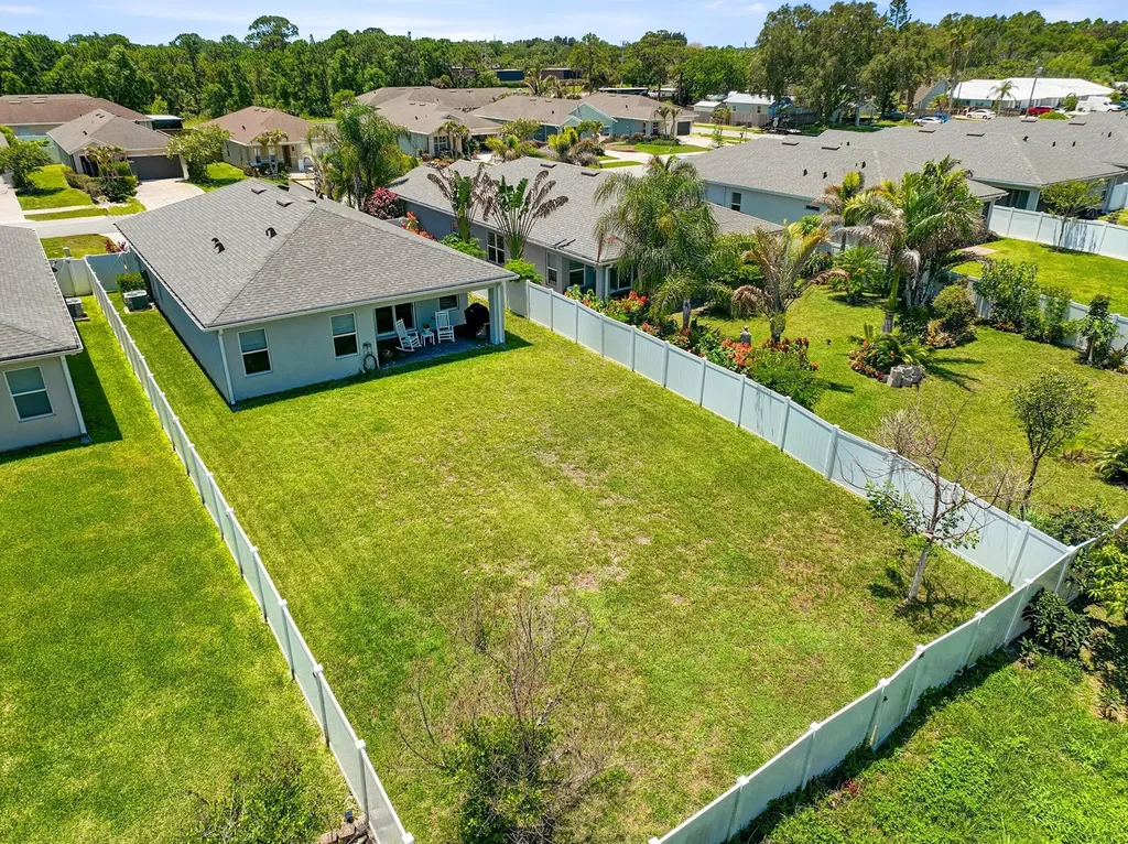 3899 SE Lee Street Stuart FL 34997