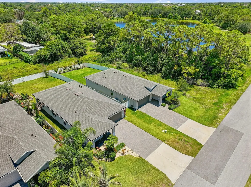 3899 SE Lee Street Stuart FL 34997