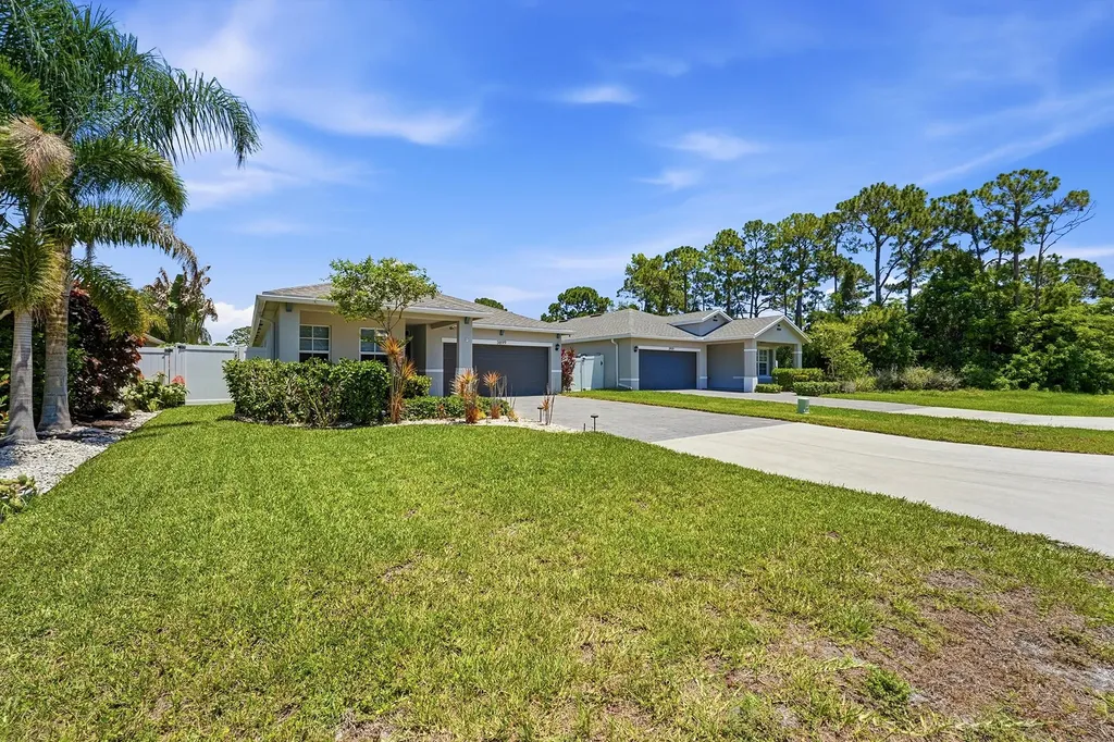 3899 SE Lee Street Stuart FL 34997