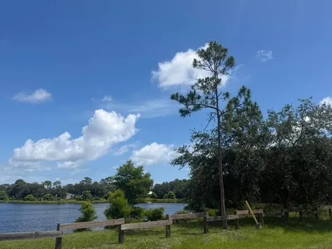 3899 SE Lee Street Stuart FL 34997