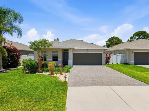 3899 SE Lee Street Stuart FL 34997