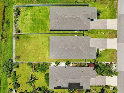 3899 SE Lee Street Stuart FL 34997