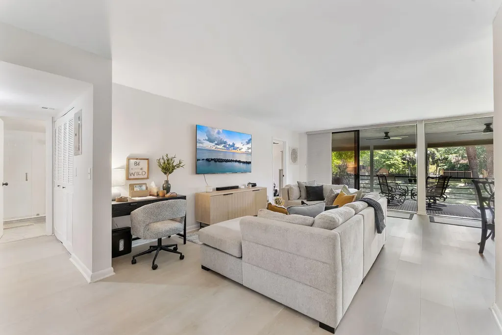 11230 Green Lake Drive Boynton Beach FL 33437