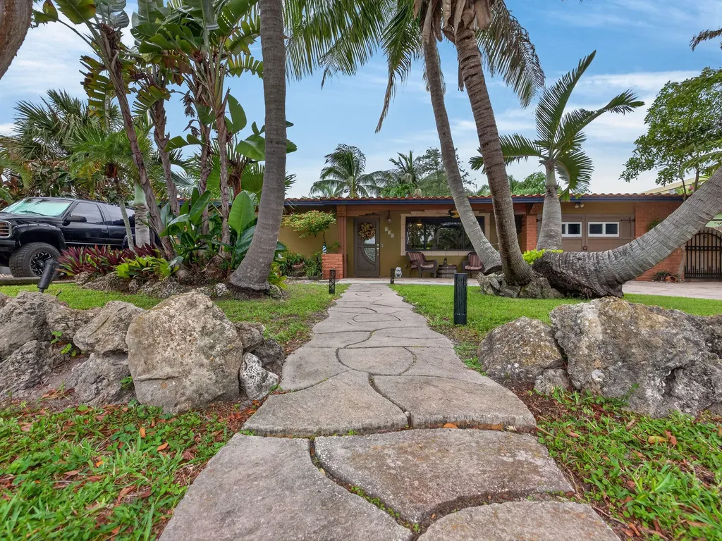 949 NE 25th Avenue Pompano Beach FL 33062