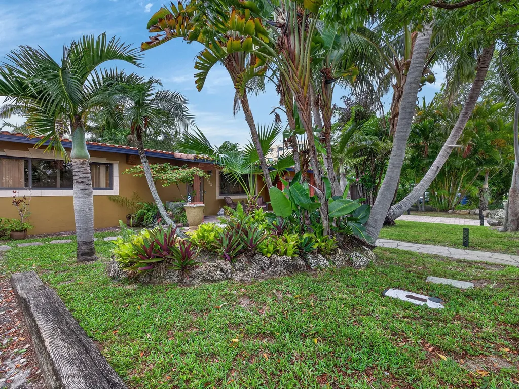 949 NE 25th Avenue Pompano Beach FL 33062