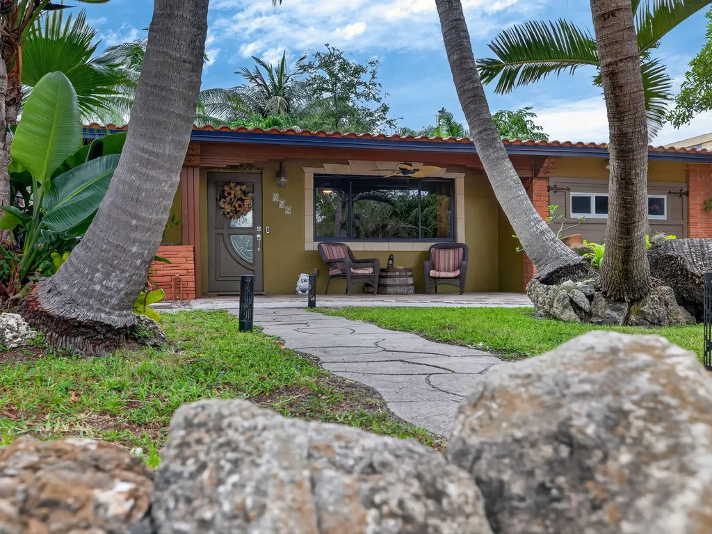 949 NE 25th Avenue Pompano Beach FL 33062