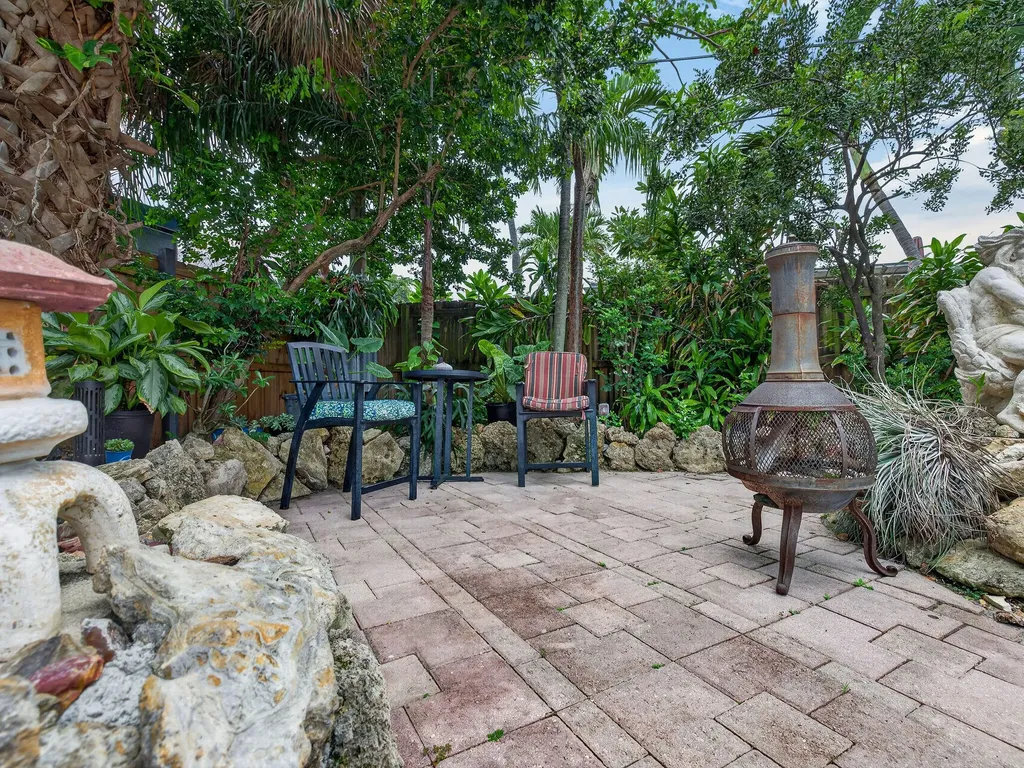 949 NE 25th Avenue Pompano Beach FL 33062