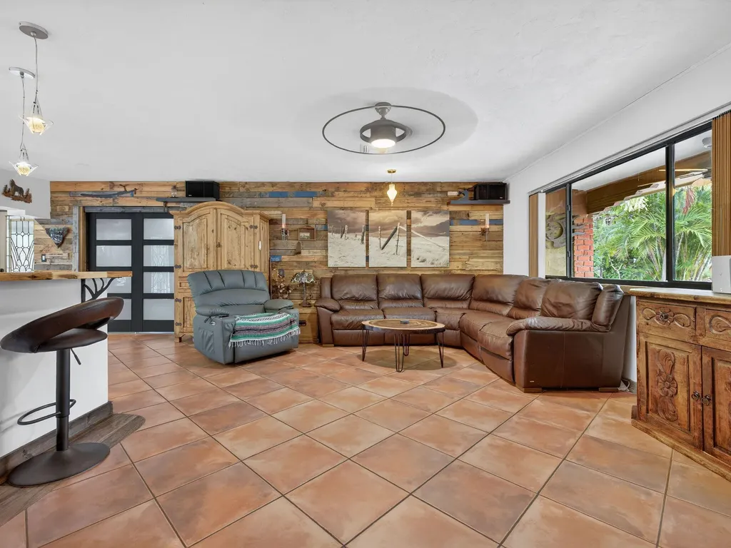 949 NE 25th Avenue Pompano Beach FL 33062