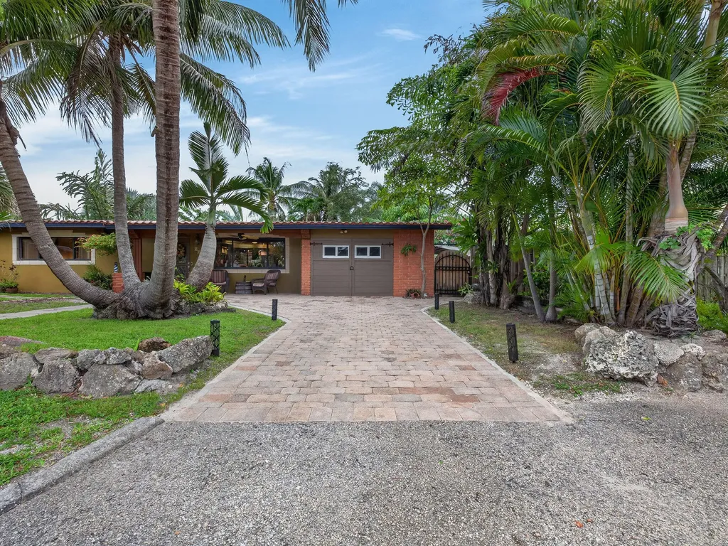 949 NE 25th Avenue Pompano Beach FL 33062