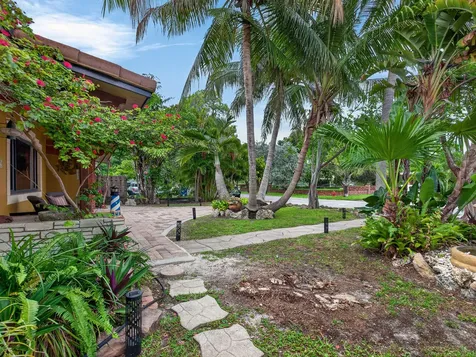 949 NE 25th Avenue Pompano Beach FL 33062