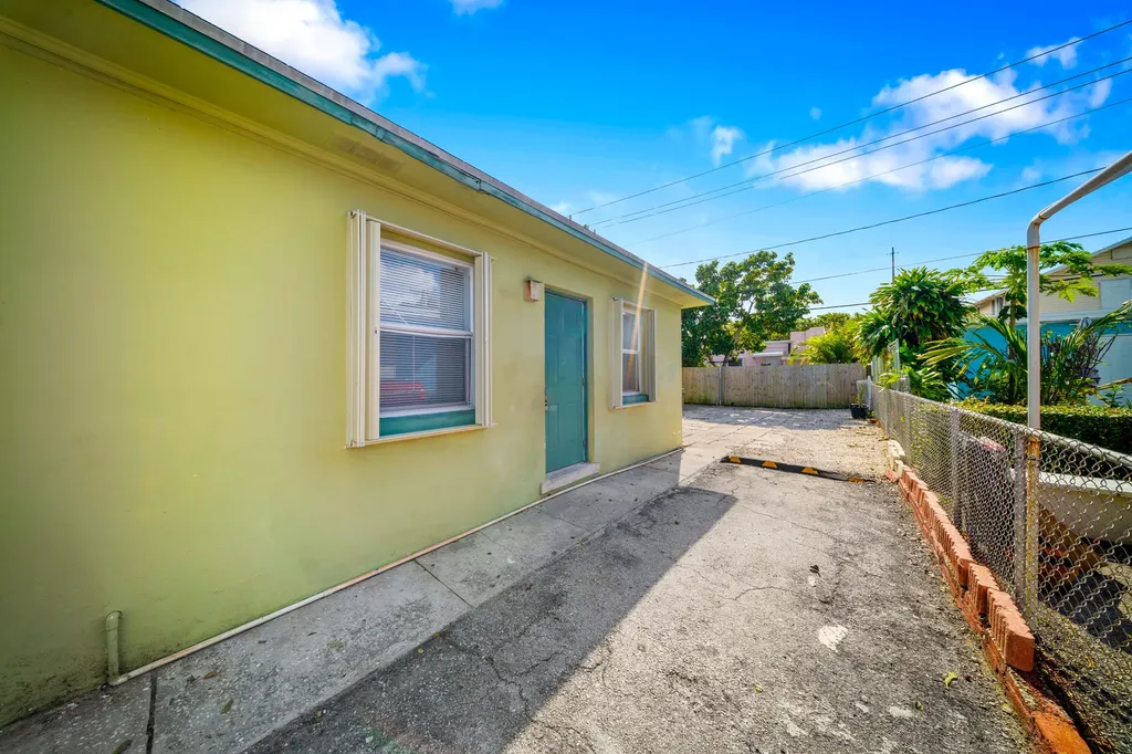 428 Malverne Road West Palm Beach FL 33405