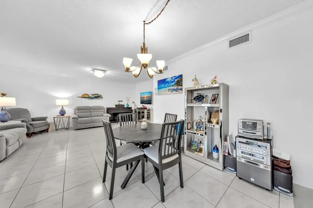 580 Egret Drive Hallandale Beach FL 33009