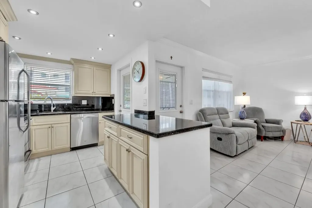 580 Egret Drive Hallandale Beach FL 33009