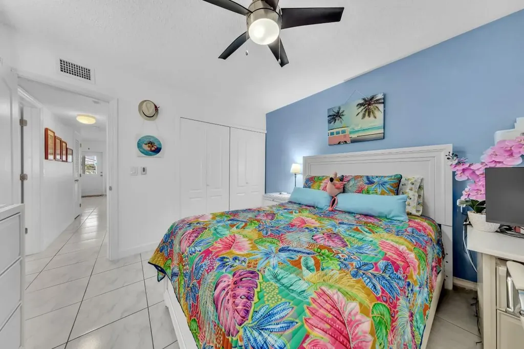 580 Egret Drive Hallandale Beach FL 33009