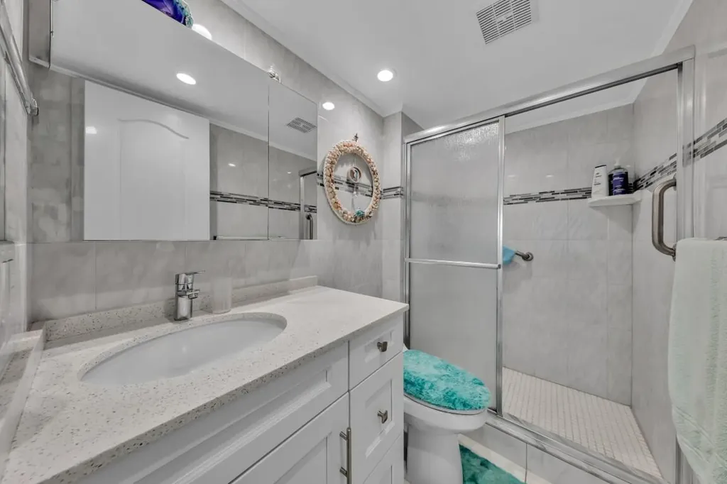 580 Egret Drive Hallandale Beach FL 33009