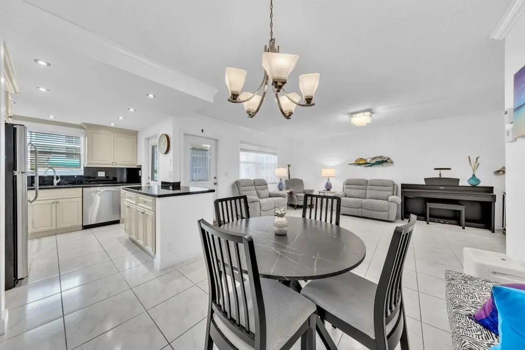 580 Egret Drive Hallandale Beach FL 33009