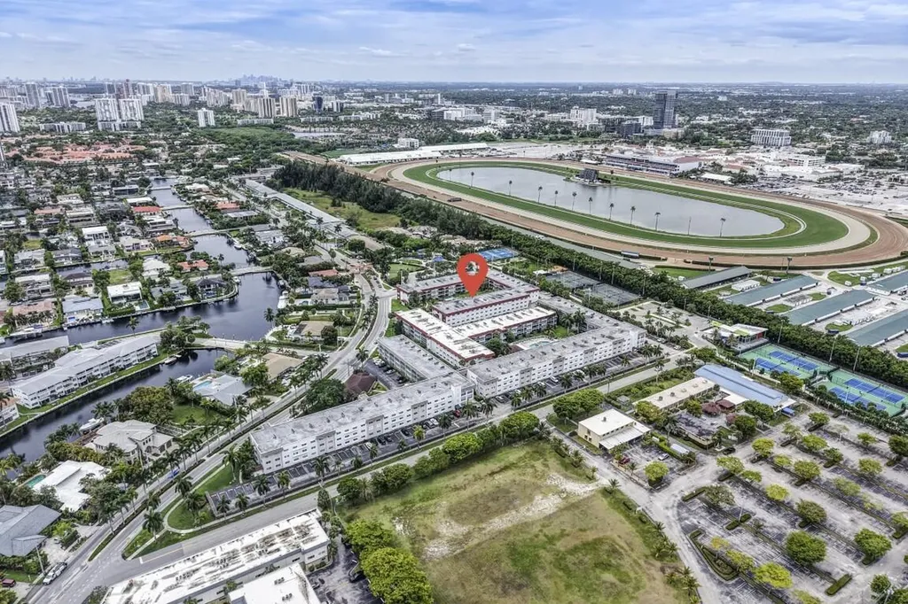 580 Egret Drive Hallandale Beach FL 33009
