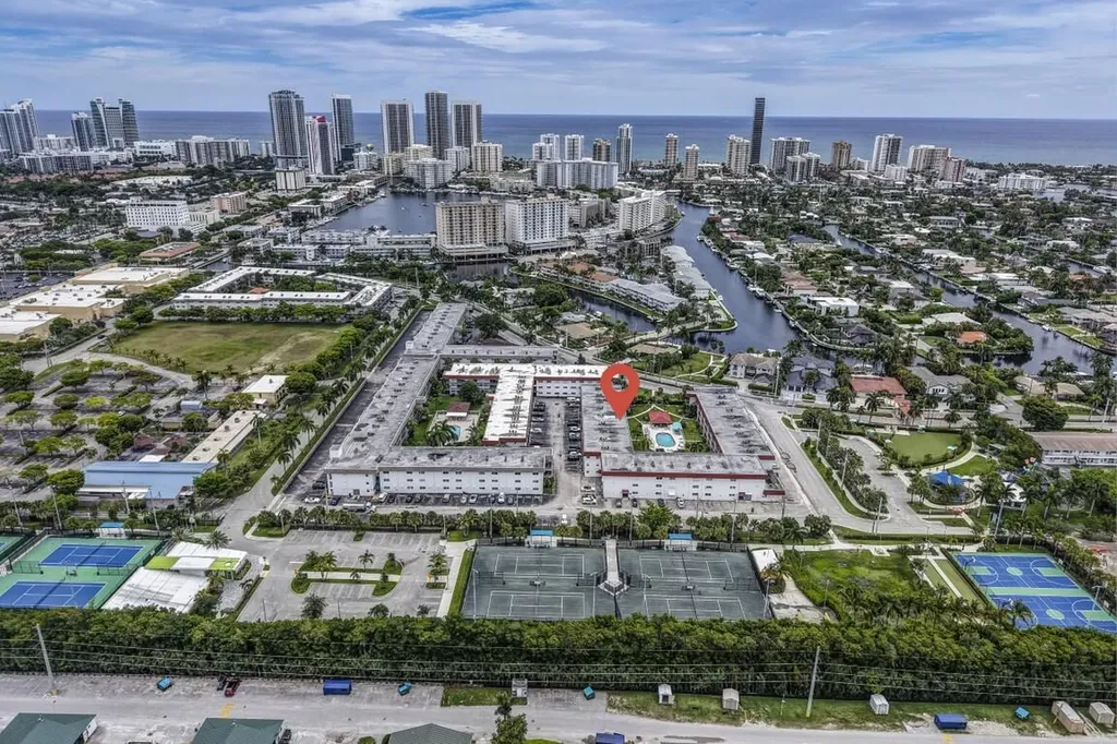 580 Egret Drive Hallandale Beach FL 33009