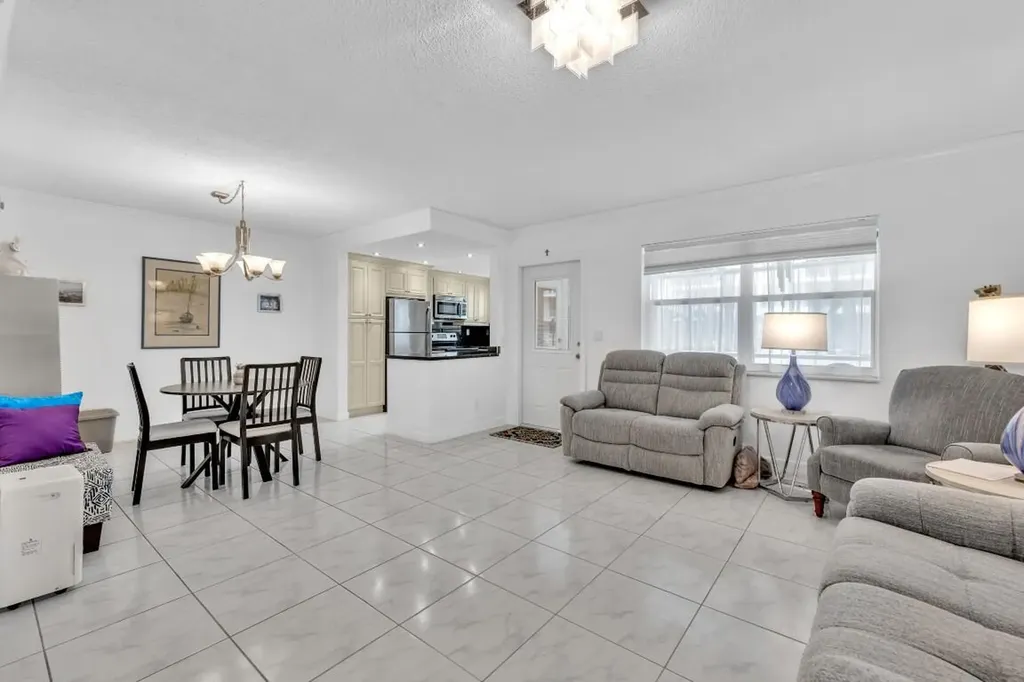 580 Egret Drive Hallandale Beach FL 33009