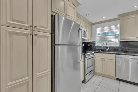 580 Egret Drive Hallandale Beach FL 33009